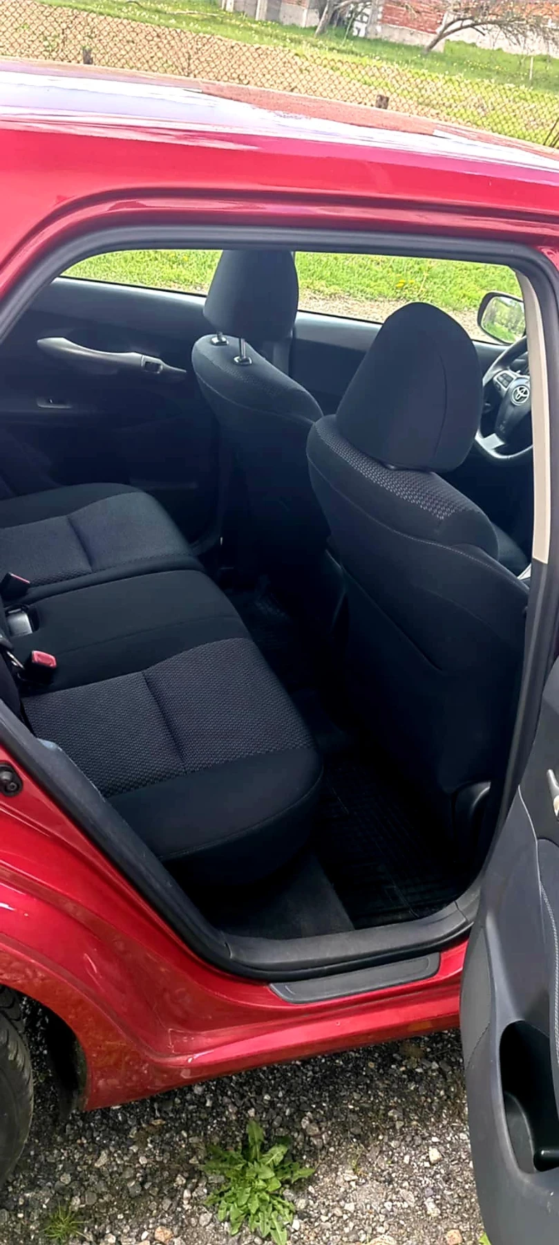 Toyota Auris 2.0 D-4D FACELIFT 126 к.с, снимка 11 - Автомобили и джипове - 54388255