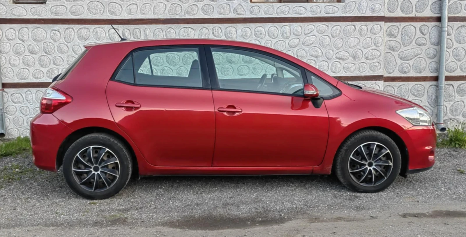 Toyota Auris 2.0 D-4D FACELIFT 126 к.с, снимка 3 - Автомобили и джипове - 54388255