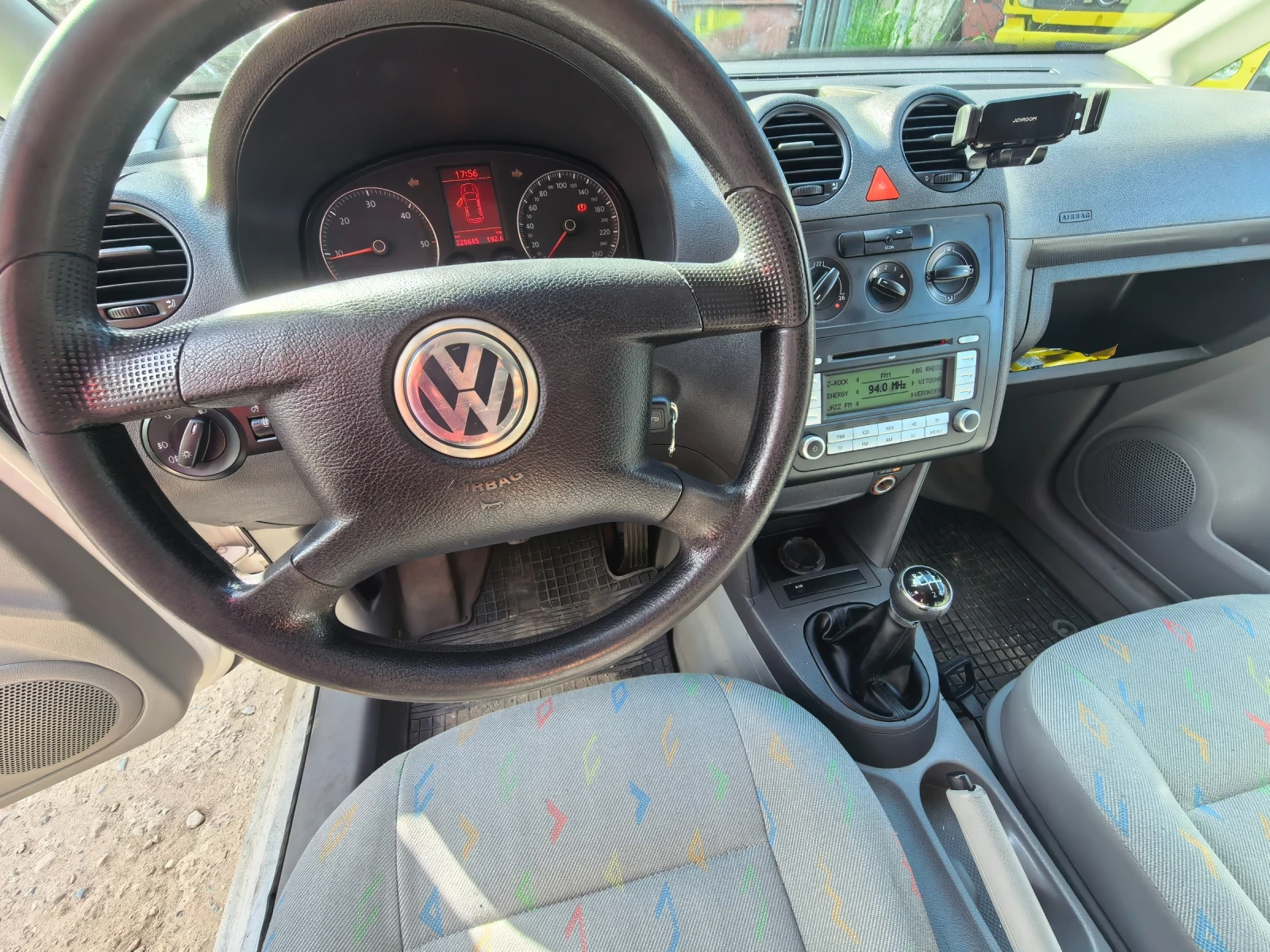 VW Caddy 2.0 SDI, снимка 11 - Автомобили и джипове - 55075898