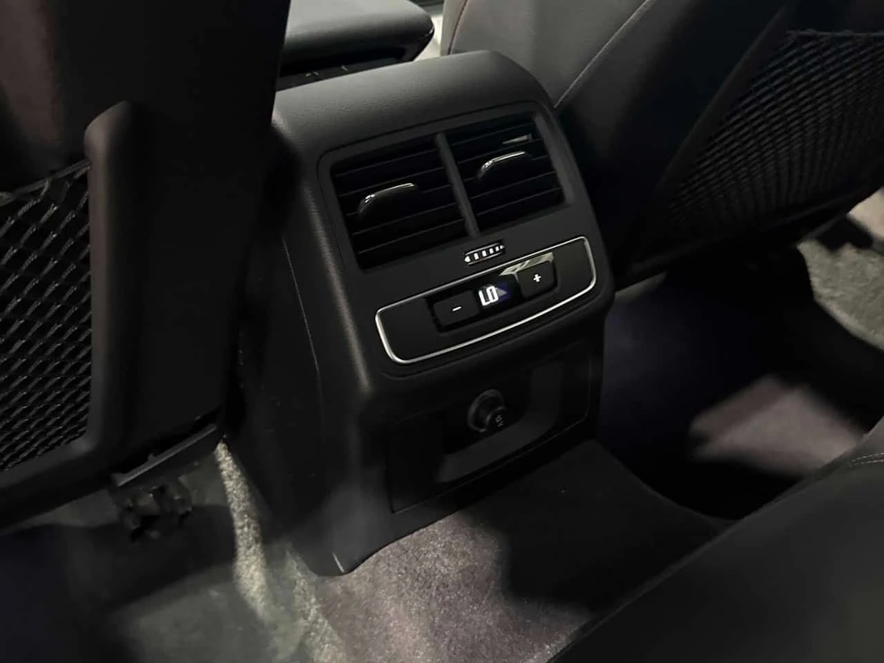Audi A5 * PROGRESSIV * ДИСТРОНИК * ПОДГРЕВ * ПАНОРАМА, снимка 12 - Автомобили и джипове - 55187187