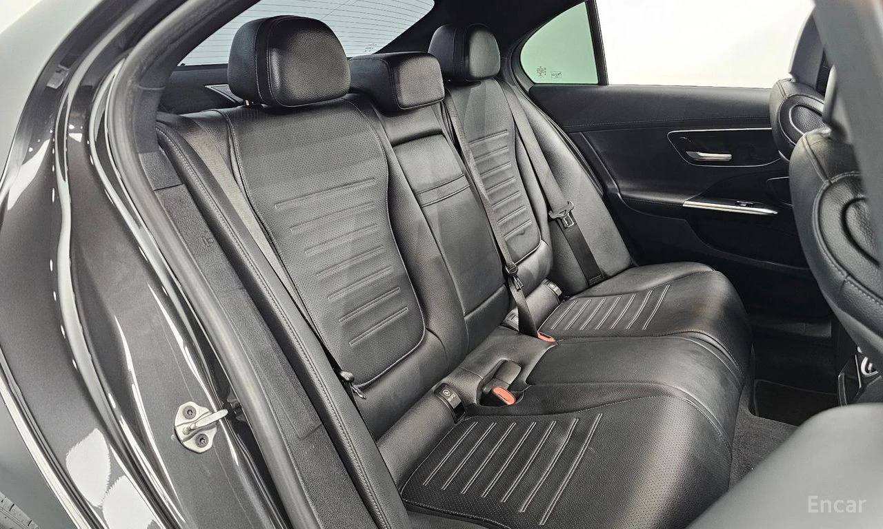 Mercedes-Benz C 300 AMG* LINE* ОБДУХВАНЕ* ДИСТРОНИК* ХЕДЪП* 360КАМЕРА*, снимка 15 - Автомобили и джипове - 55527906
