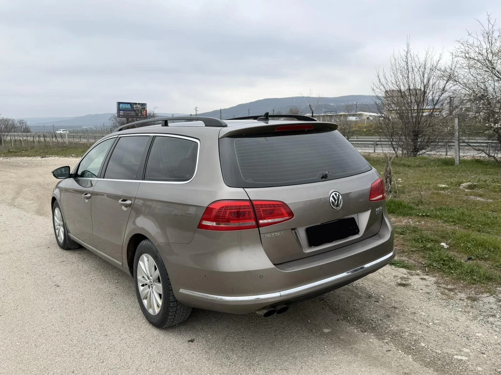 VW Passat, снимка 2 - Автомобили и джипове - 56188941