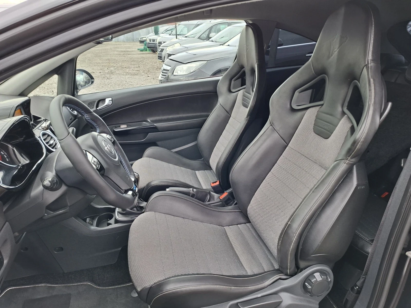 Opel Corsa 1.6 turbo, снимка 11 - Автомобили и джипове - 56367629