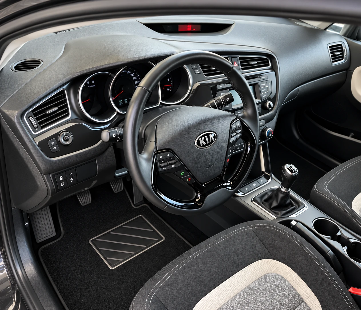 Kia Ceed LPG [ГАЗ]_[ 1.4i ]_[Италия], снимка 4 - Автомобили и джипове - 56632722