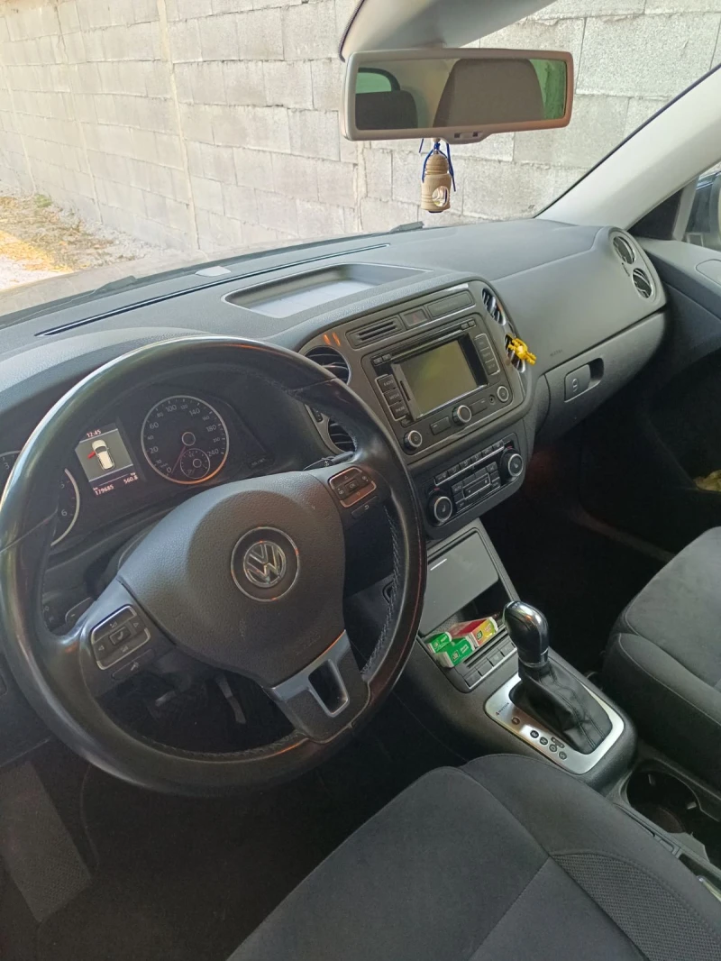 VW Tiguan 2.0 tdi, снимка 6 - Автомобили и джипове - 47009589