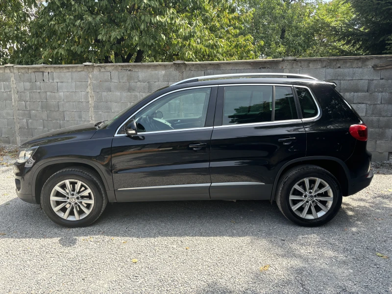 VW Tiguan 2.0 tdi, снимка 2 - Автомобили и джипове - 47009589