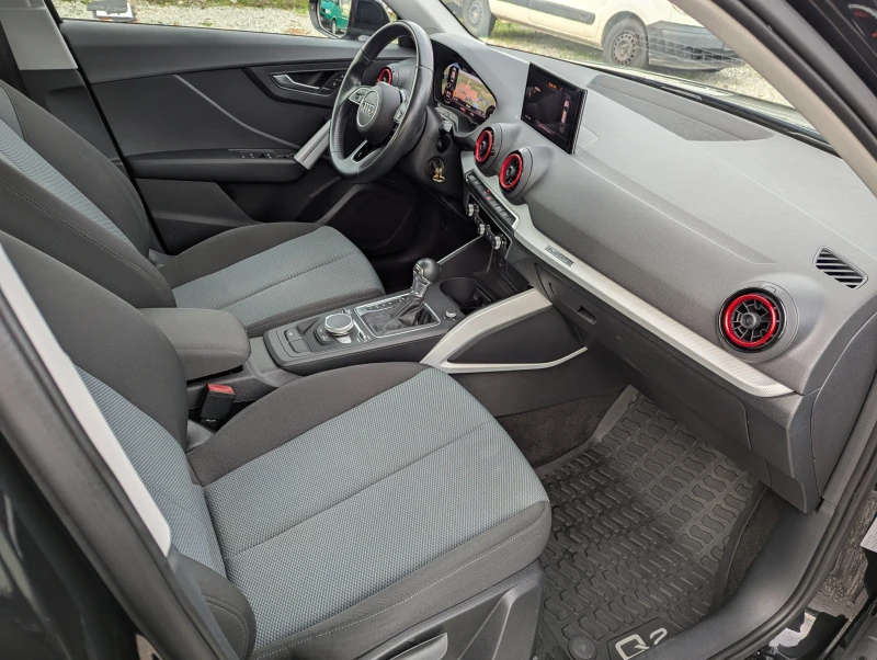 Audi Q2 2.0TDi/Automatic/Quattro/Distronic/Digital/150к.с., снимка 12 - Автомобили и джипове - 52394675