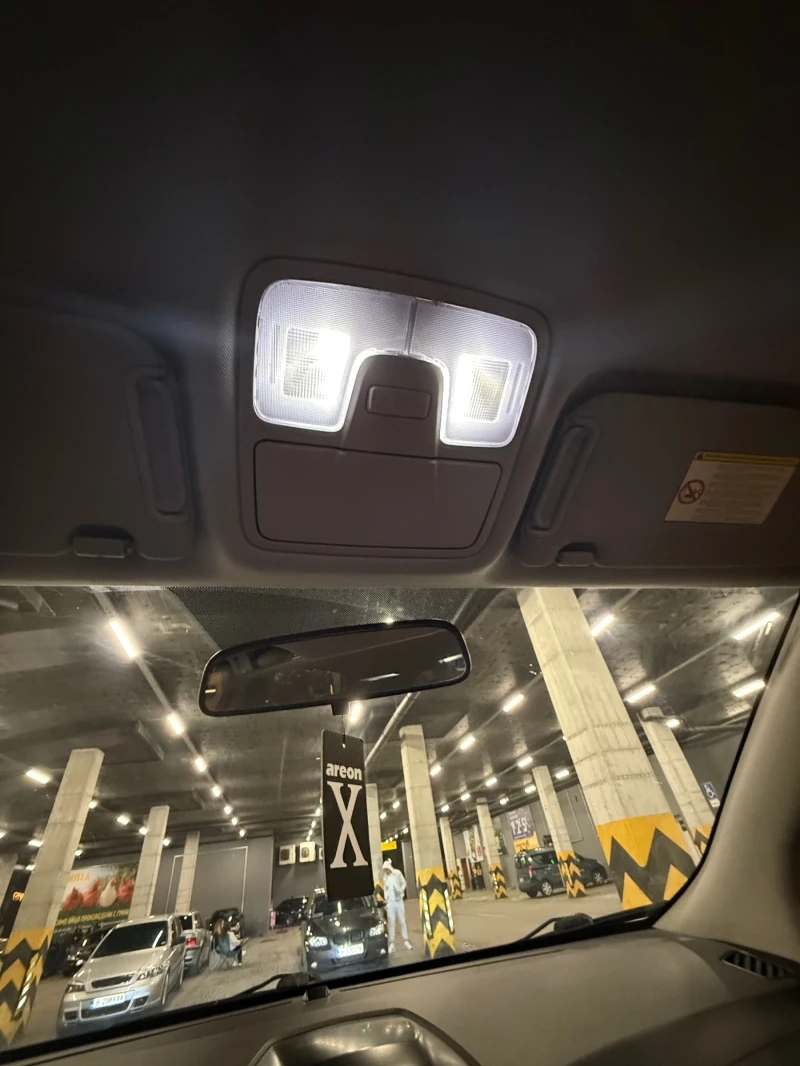 Hyundai IX35 1, 7 CRDi, снимка 9 - Автомобили и джипове - 53032826