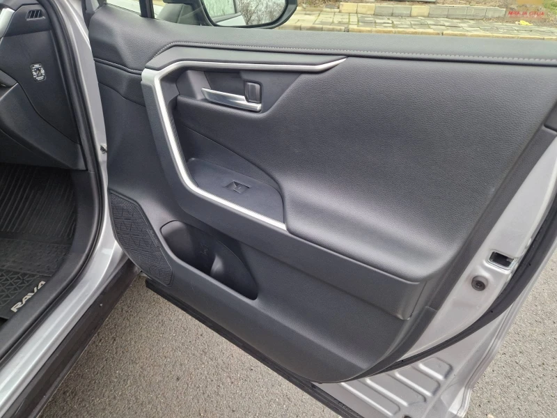 Toyota Rav4 Dynamic Business, снимка 16 - Автомобили и джипове - 53217520