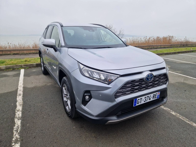 Toyota Rav4 Dynamic Business, снимка 3 - Автомобили и джипове - 53217520