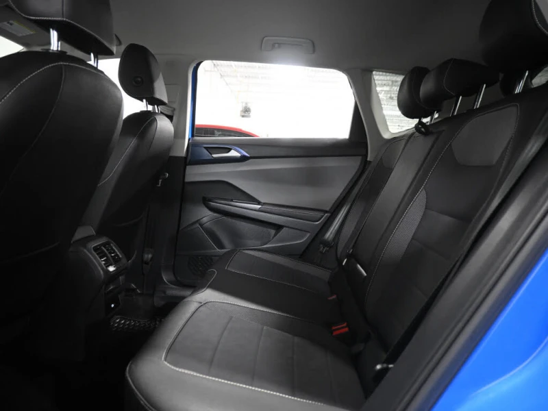 VW Taos Comfortline* 4Motion* АВТОКРЕДИТ* (ЦЕНА ДО БГ)* , снимка 6 - Автомобили и джипове - 53421805