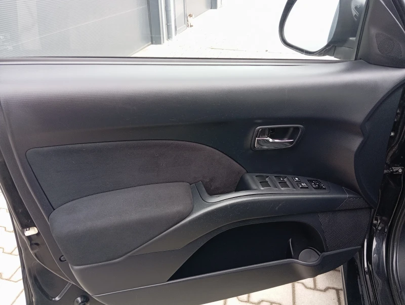 Citroen C-Crosser 2.4i ЛИЗИНГ , снимка 8 - Автомобили и джипове - 53424895