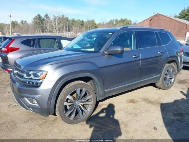VW Atlas * 3.6L V6 SEL PREMIUM* , снимка 2 - Автомобили и джипове - 54719879