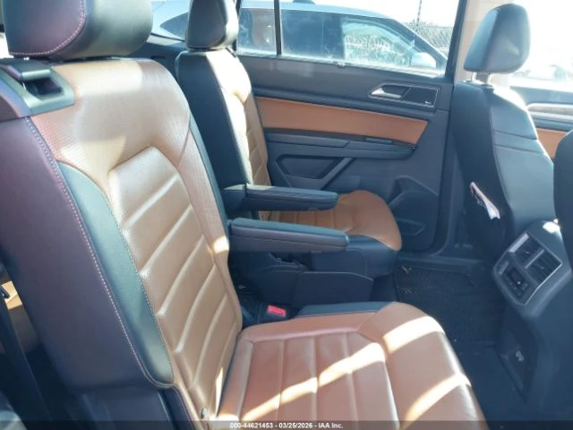 VW Atlas * 3.6L V6 SEL PREMIUM* , снимка 8 - Автомобили и джипове - 54719879