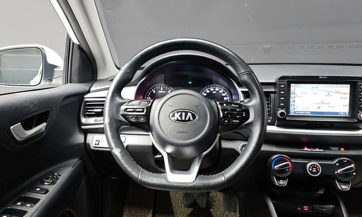 Kia Stonic Diesel 1.6 Trendy * -   *  | Mobile.bg   13