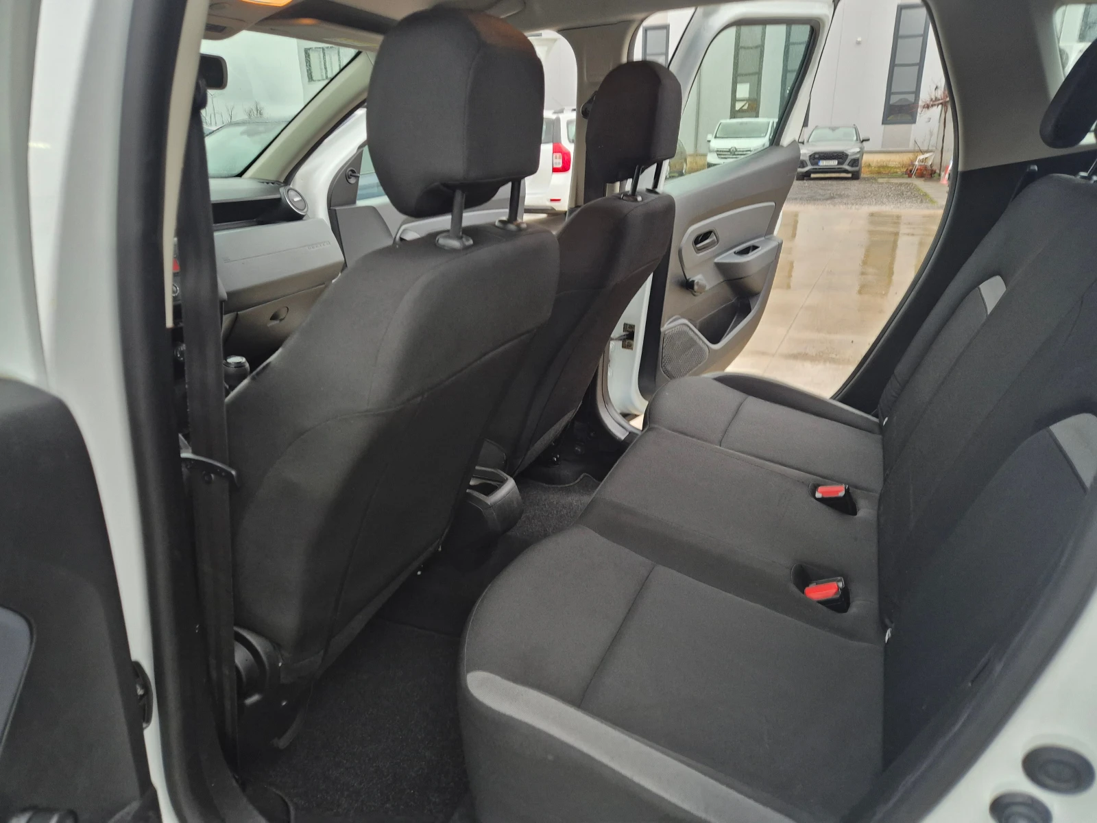 Dacia Duster N1-4�4 M/T 1.5 DCI | Mobile.bg � ����������� 12