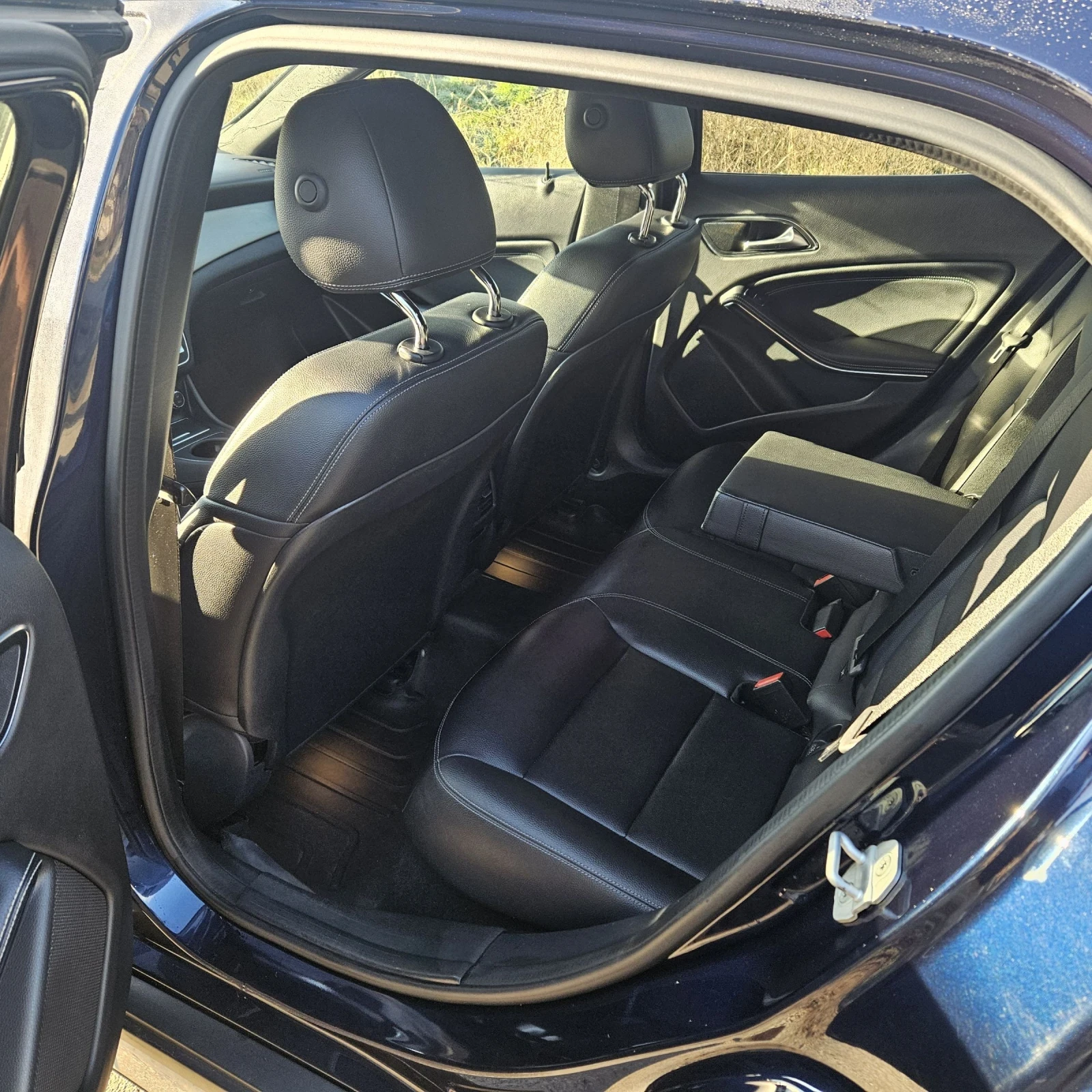 Mercedes-Benz GLA 250 4 MATIC, снимка 8 - Автомобили и джипове - 53726789