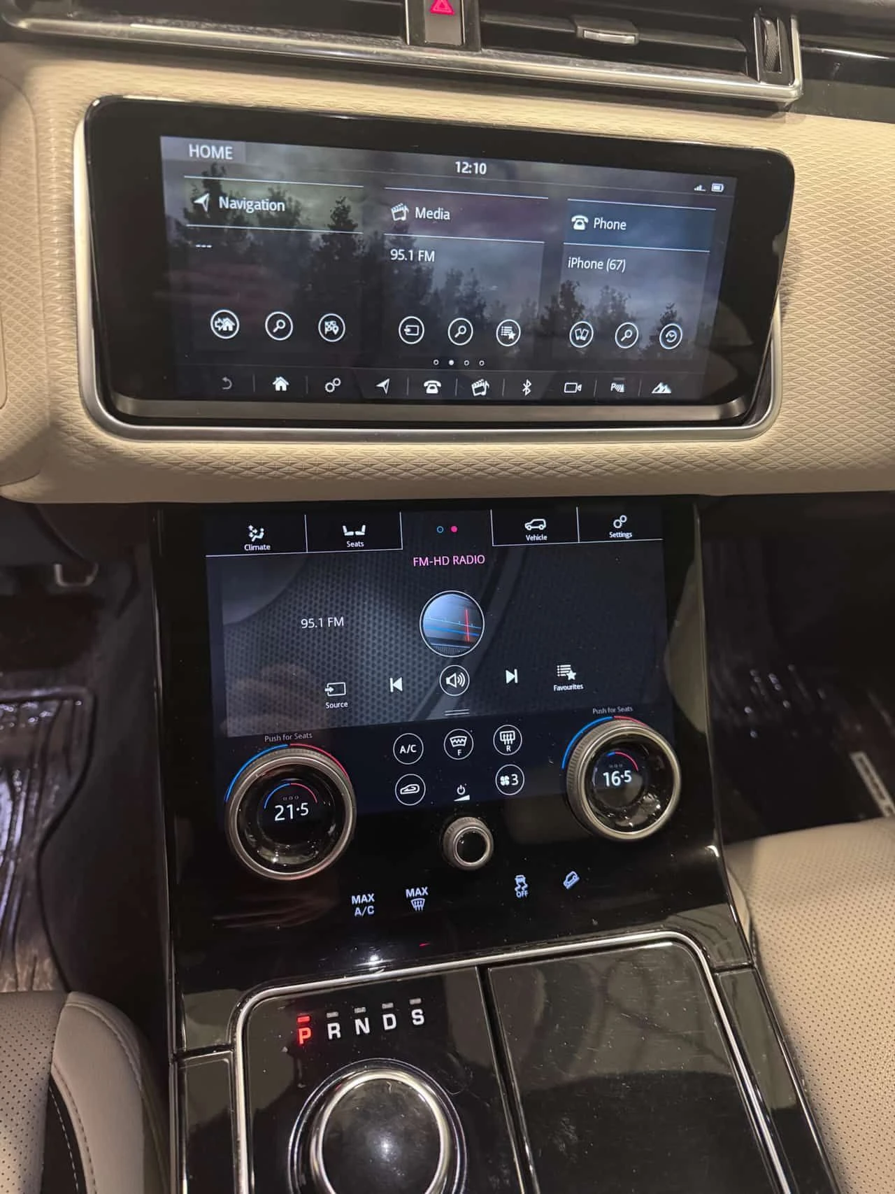 Land Rover Range Rover Velar R Dynamic S/ОТ ПРЕДСТАВИТЕЛСТВО, снимка 9 - Автомобили и джипове - 54123267