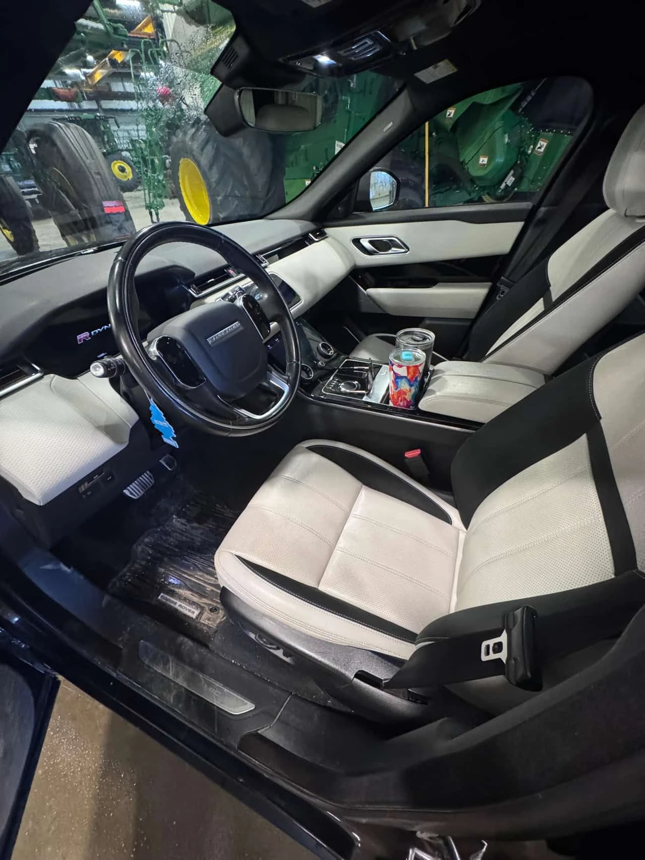 Land Rover Range Rover Velar R Dynamic S/ОТ ПРЕДСТАВИТЕЛСТВО, снимка 7 - Автомобили и джипове - 54123267