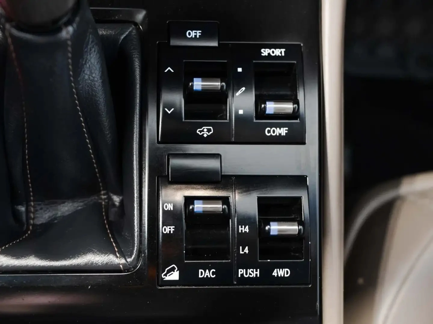 Lexus GX 460 DISTRONIC * ОБДУХ * 4WD * 360 КАМЕРА * 2021 * , снимка 11 - Автомобили и джипове - 54721671