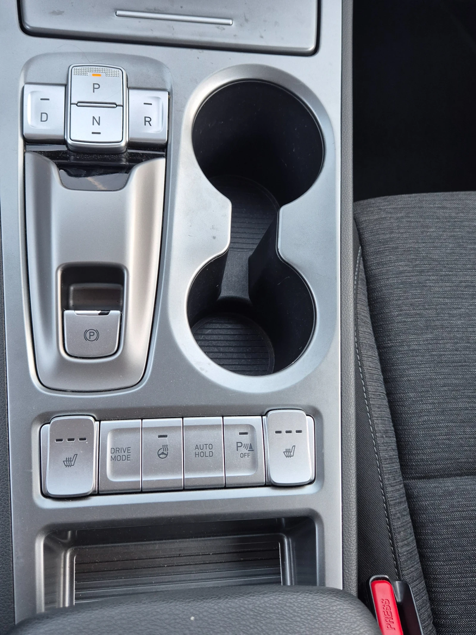 Hyundai Kona Top, снимка 11 - Автомобили и джипове - 54936567