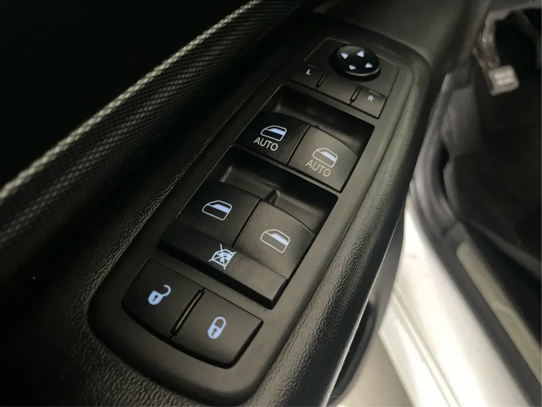 Dodge Durango GT AWD | CarPlay | Navi | 7 Seats | Adaptive Cruis, снимка 15 - Автомобили и джипове - 55315083