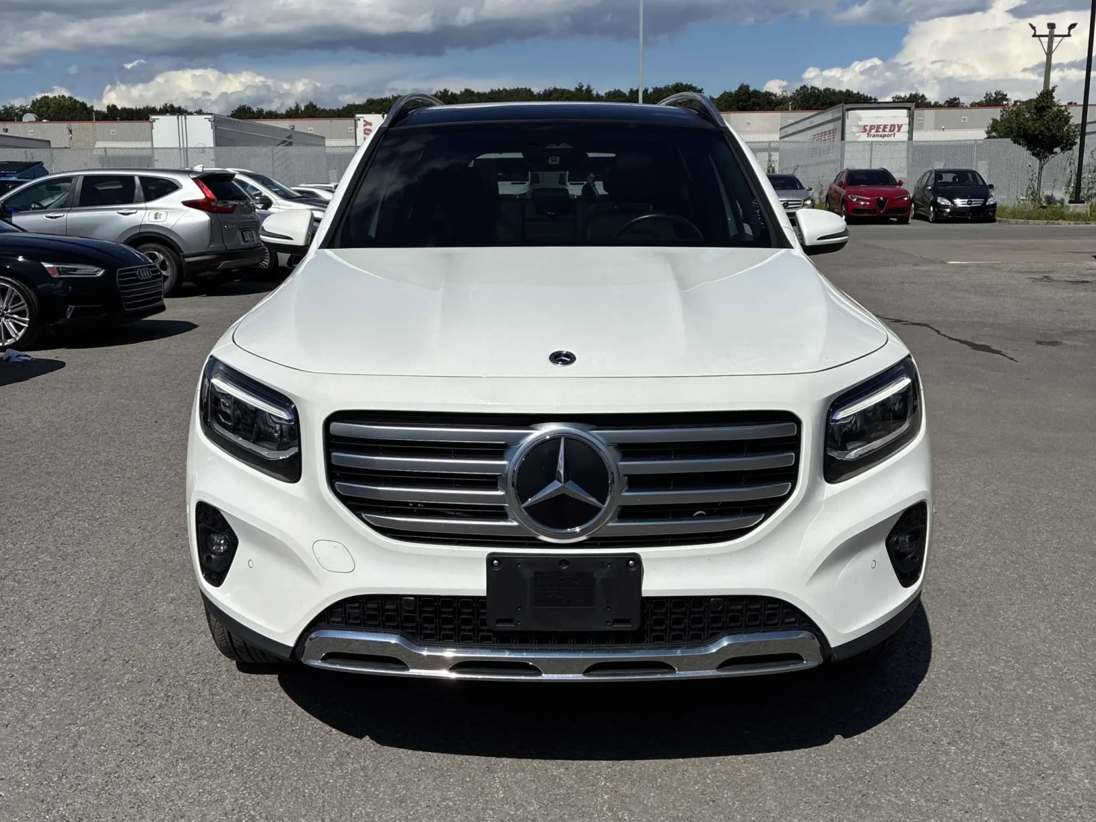 Mercedes-Benz GLB 250 MERCEDES-BENZ GLB 250 4MATIC | 2024 | PANORAMA | M, снимка 2 - Автомобили и джипове - 55889011