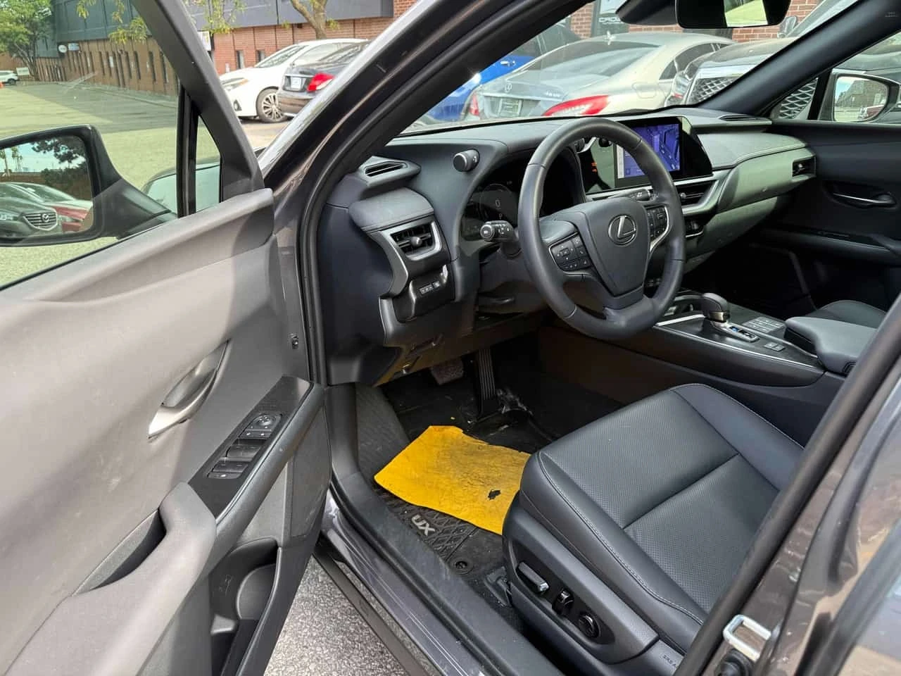 Lexus UX 300h  * CARFAX * ОПЦИЯ ЗА ФИНАНСИРАНЕ, снимка 5 - Автомобили и джипове - 56273464
