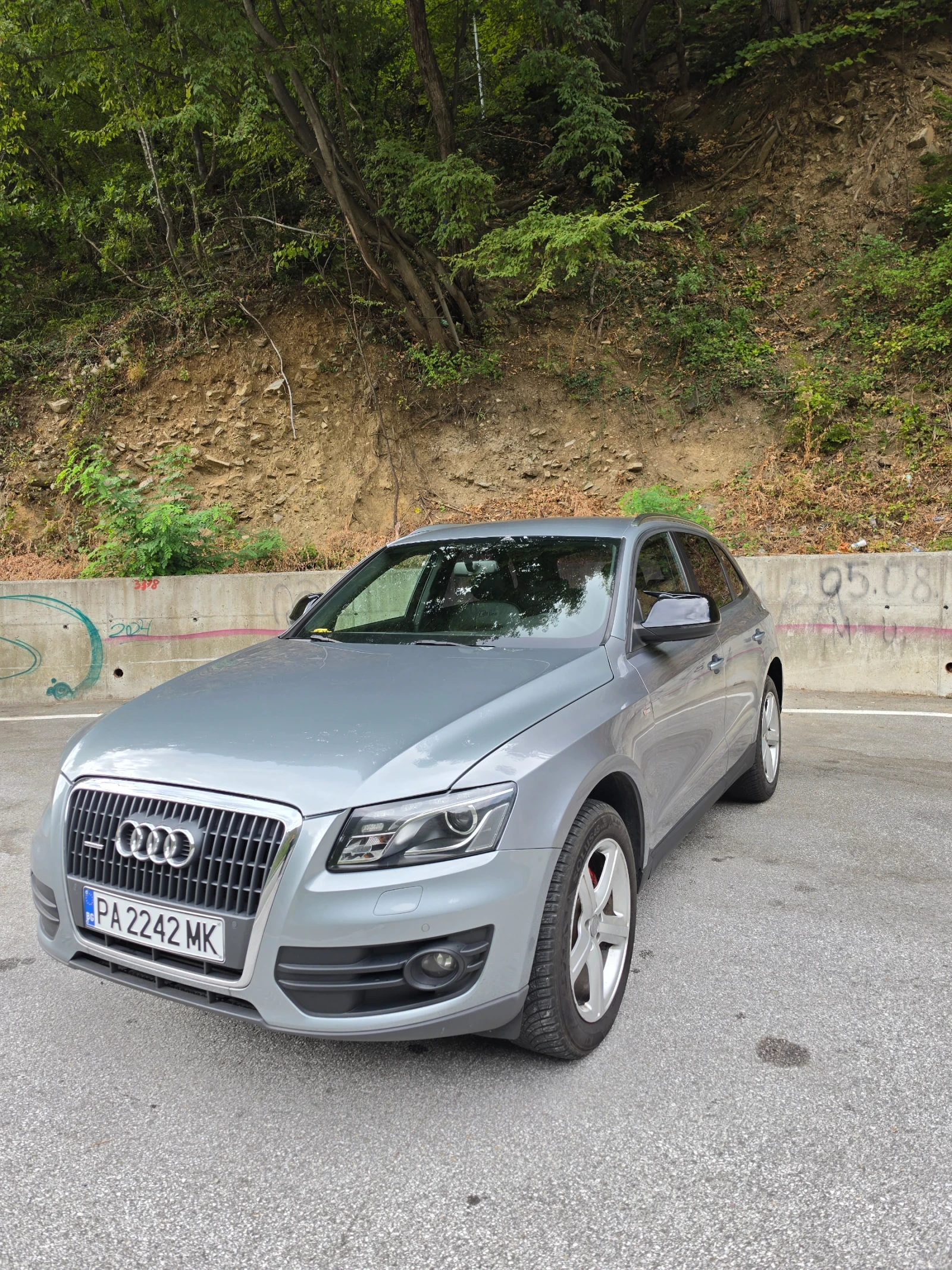 Audi Q5 2.0тди, снимка 3 - Автомобили и джипове - 56289234