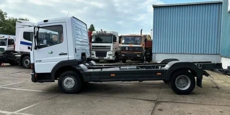 Mercedes-Benz Atego 815.   175000км!!! + Кран + Каросерия , снимка 2 - Камиони - 48593545