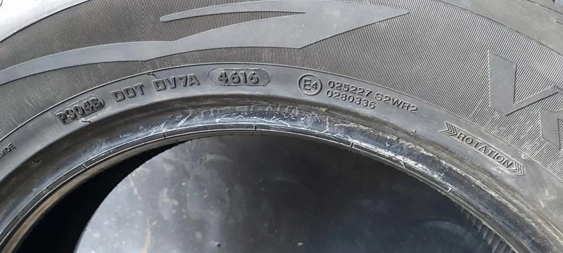 Гуми Зимни 235/65R17, снимка 8 - Гуми и джанти - 35130315