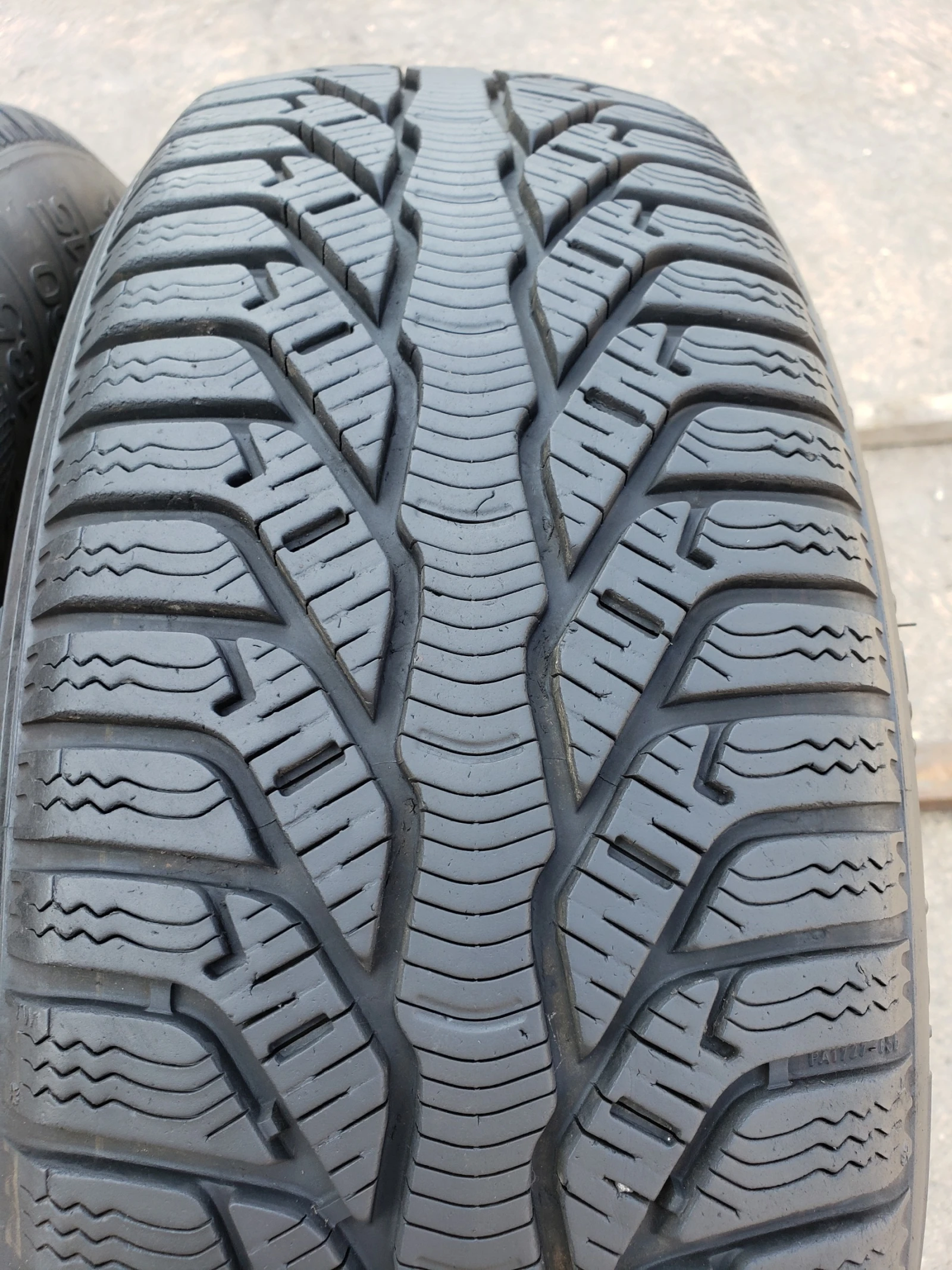 Гуми Зимни 185/60R15