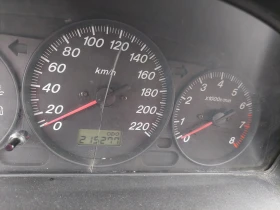 Mazda 323, снимка 1