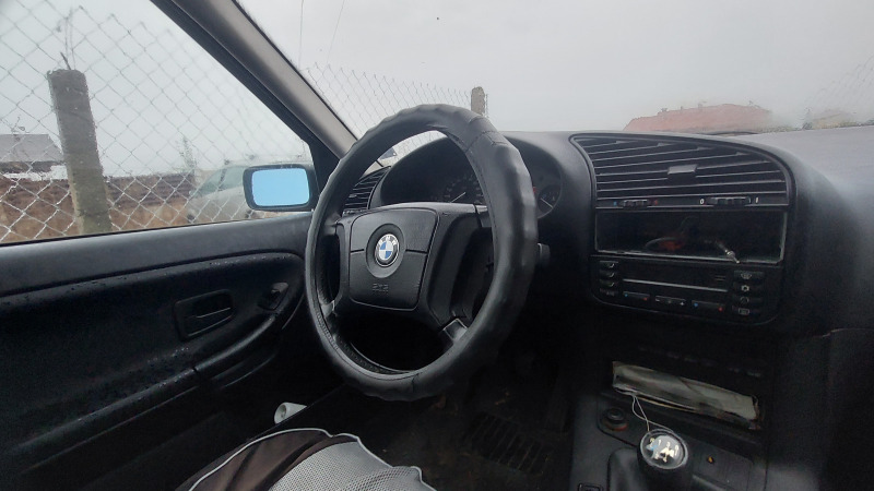 BMW 318, снимка 10 - Автомобили и джипове - 45606017