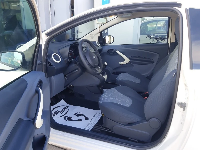 Ford Ka 1.3i, снимка 7 - Автомобили и джипове - 46347561