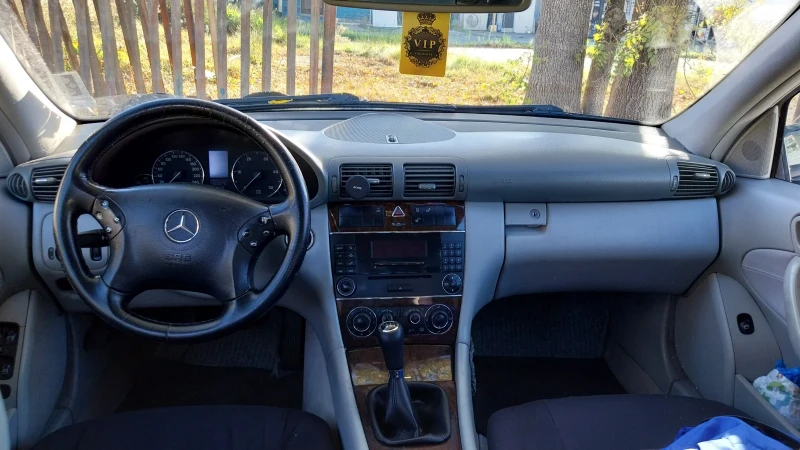 Mercedes-Benz C 220, снимка 4 - Автомобили и джипове - 47809339