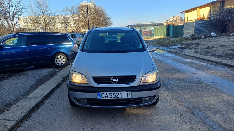 Opel Zafira 1.8 Газ-Бензин 7 местна , снимка 1 - Автомобили и джипове - 48436696