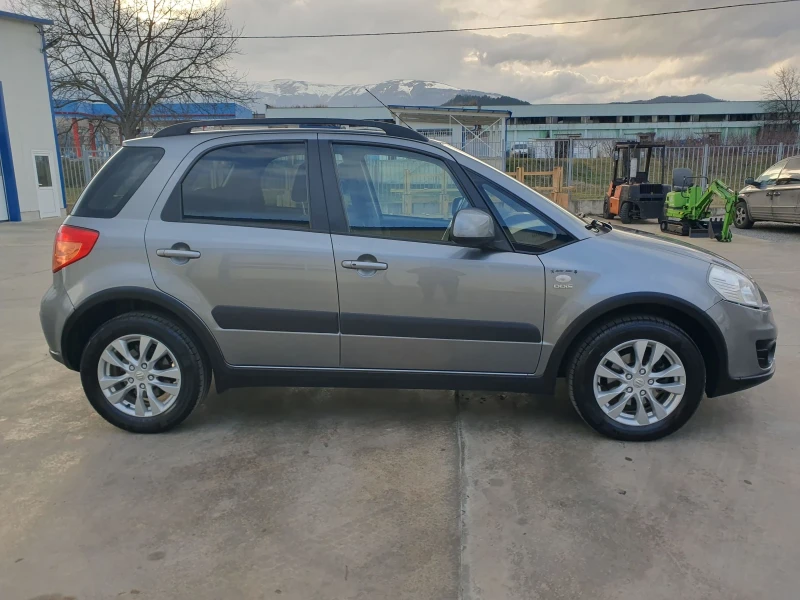 Suzuki SX4, снимка 4 - Автомобили и джипове - 49457444