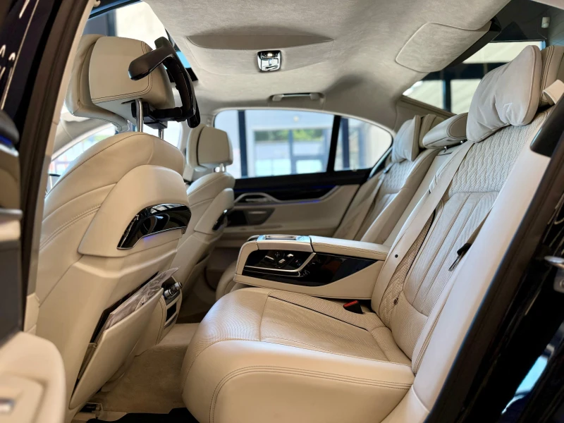 BMW 750 xDrive 50i* M* Carbon* Individual* Лизинг* , снимка 12 - Автомобили и джипове - 50604773