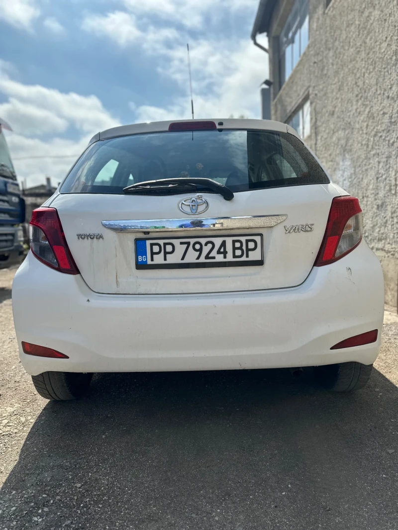 Toyota Yaris Товарен, снимка 4 - Автомобили и джипове - 50909174