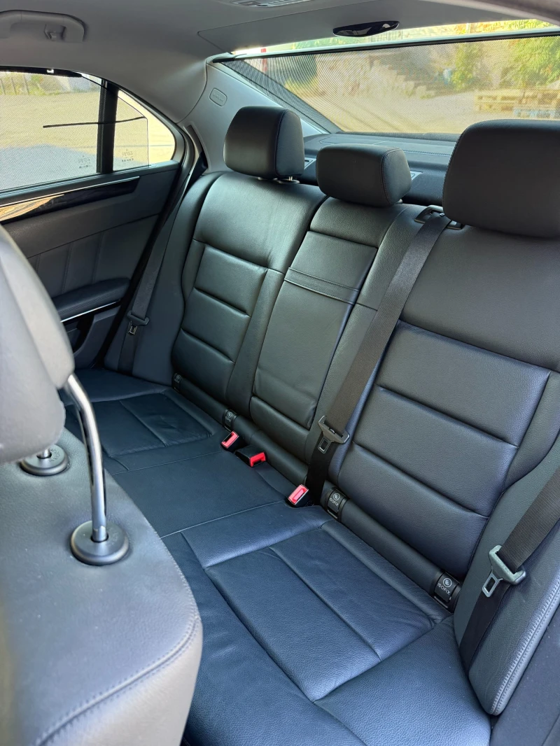 Mercedes-Benz E 350 114000 км, снимка 16 - Автомобили и джипове - 51265281
