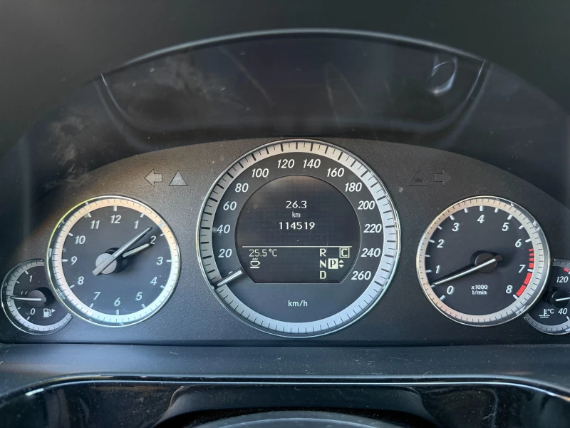 Mercedes-Benz E 350 114000 км, снимка 10 - Автомобили и джипове - 51265281