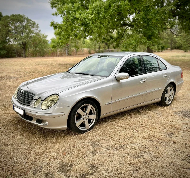 Mercedes-Benz E 220, снимка 7 - Автомобили и джипове - 51670266