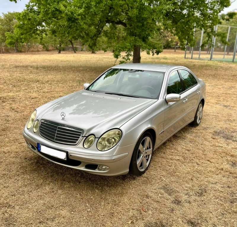 Mercedes-Benz E 220, снимка 10 - Автомобили и джипове - 51670266