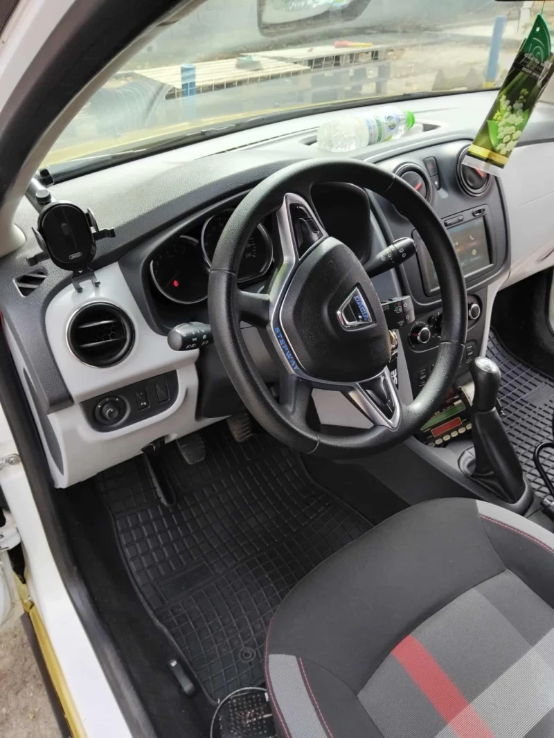 Dacia Sandero Stepway, снимка 10 - Автомобили и джипове - 52545464