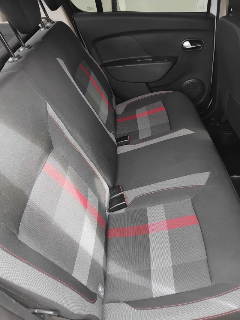 Dacia Sandero Stepway, снимка 5 - Автомобили и джипове - 52545464