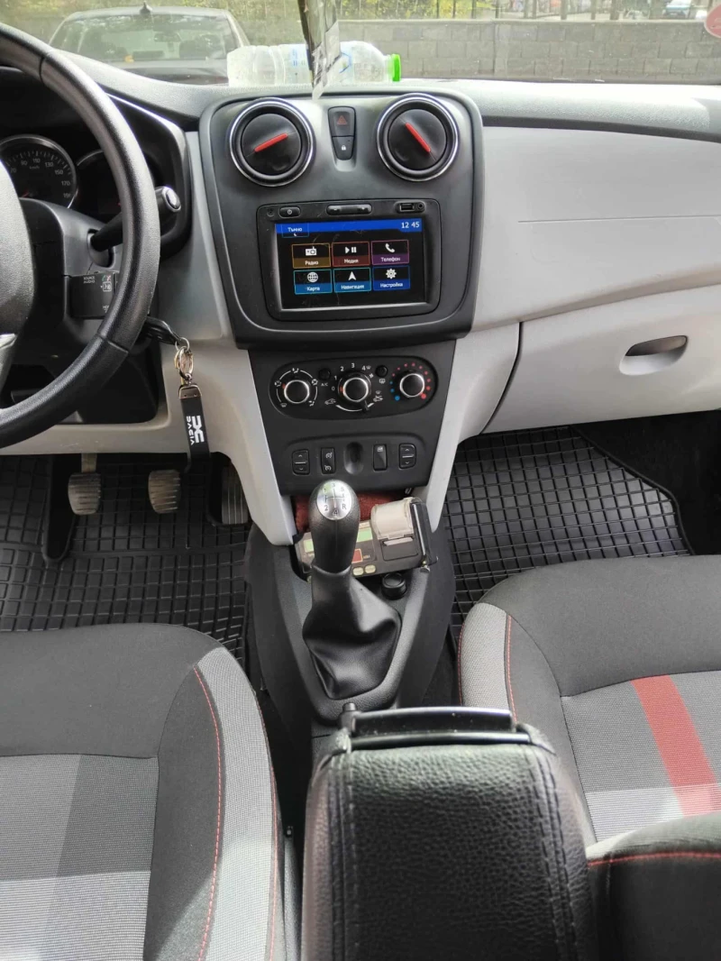Dacia Sandero Stepway, снимка 9 - Автомобили и джипове - 52545464