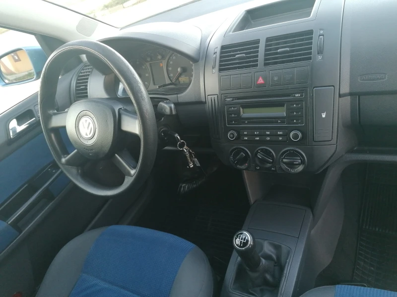 VW Polo 1.2i, снимка 11 - Автомобили и джипове - 52238084