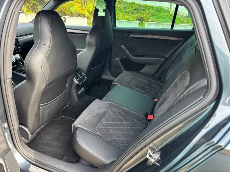 Skoda Superb SportLine, снимка 12 - Автомобили и джипове - 52322005