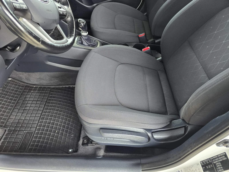 Kia Rio 1.1 CRDi Навигация| Камера| Джанти, снимка 9 - Автомобили и джипове - 52349543